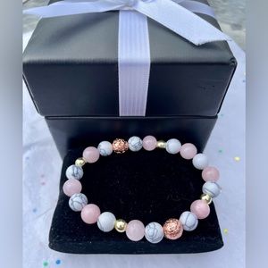 BOGO FREE 🌷💎Rose Quartz & White Howlite Natural Stone Healing Bracelet.
